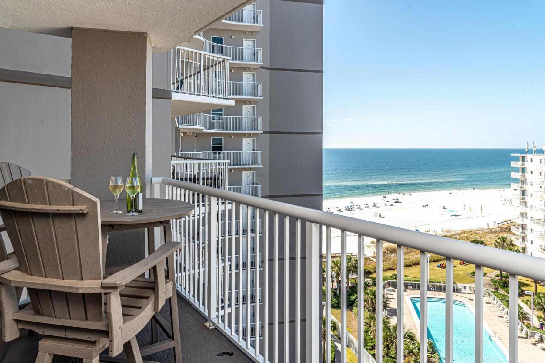 Tradewinds 908 *